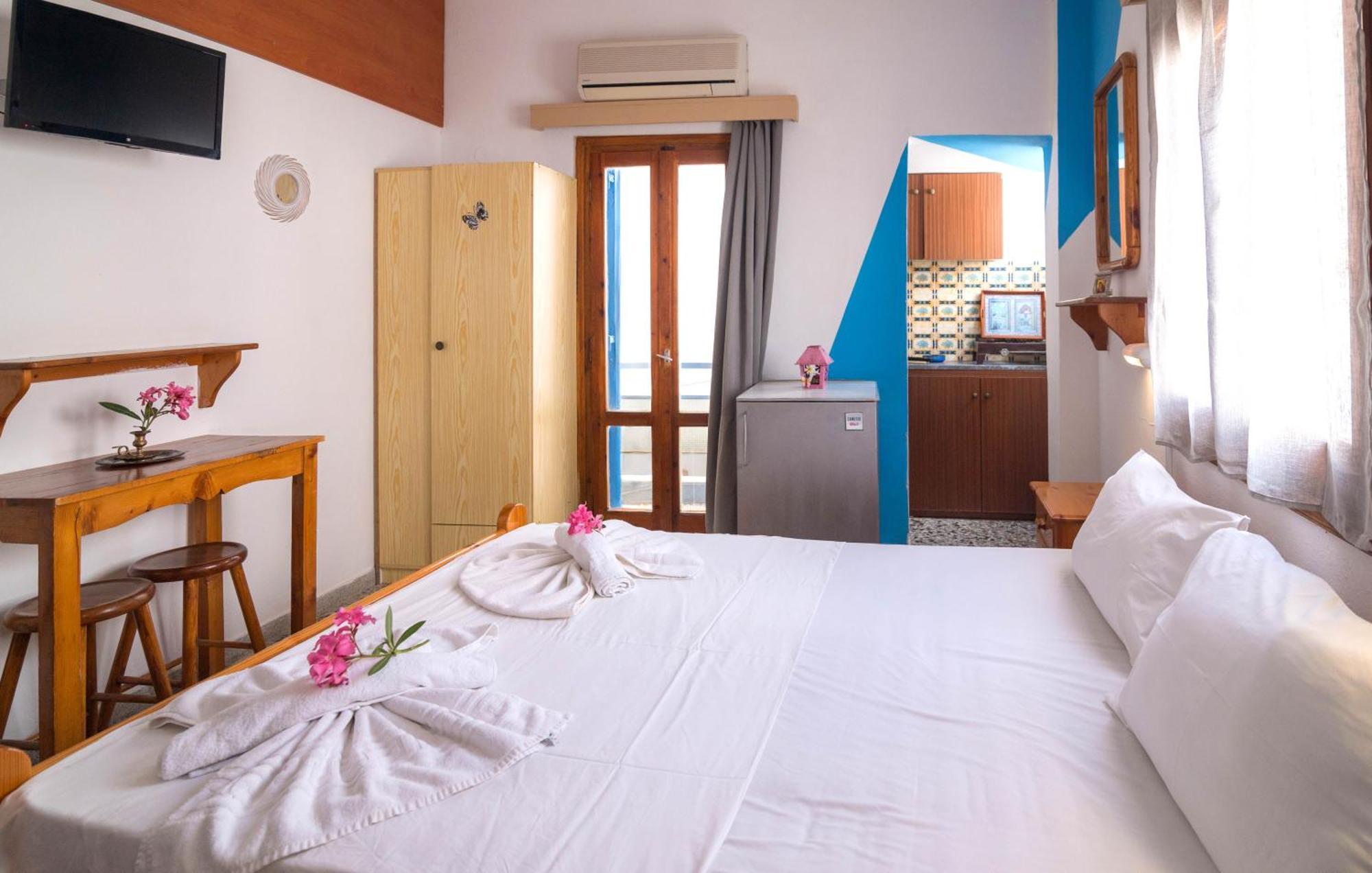 Minoa Sea Rooms ชูสท์ซูโรส ภายนอก รูปภาพ