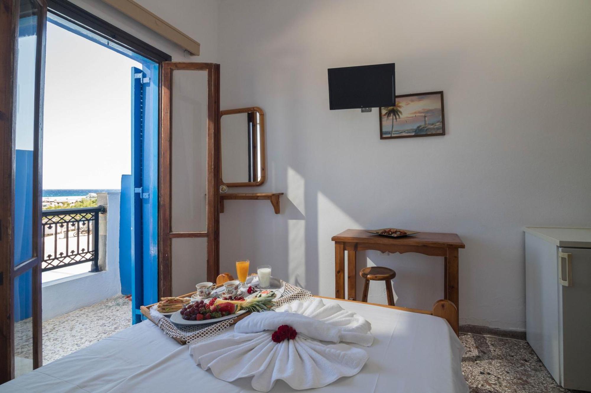Minoa Sea Rooms ชูสท์ซูโรส ภายนอก รูปภาพ