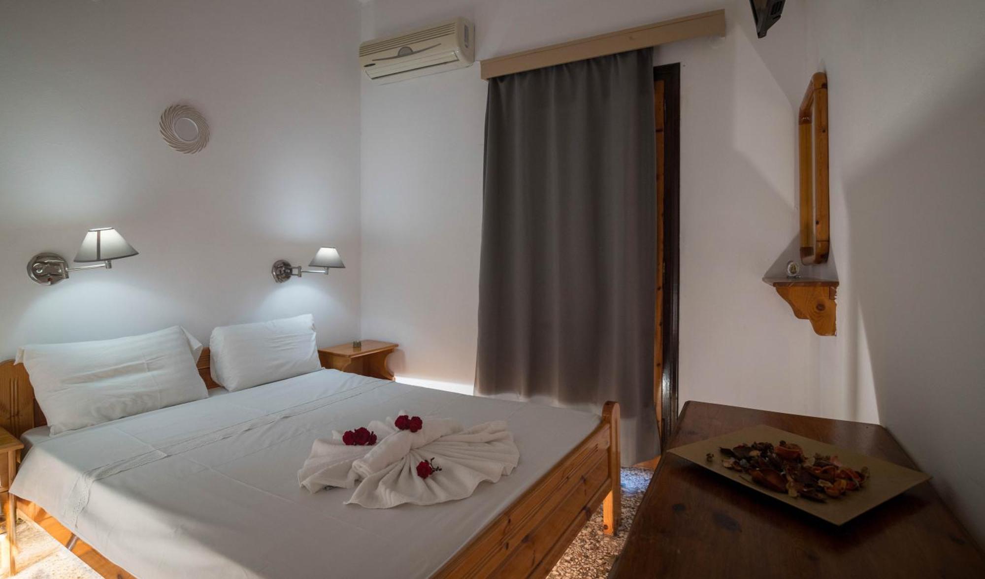 Minoa Sea Rooms ชูสท์ซูโรส ภายนอก รูปภาพ