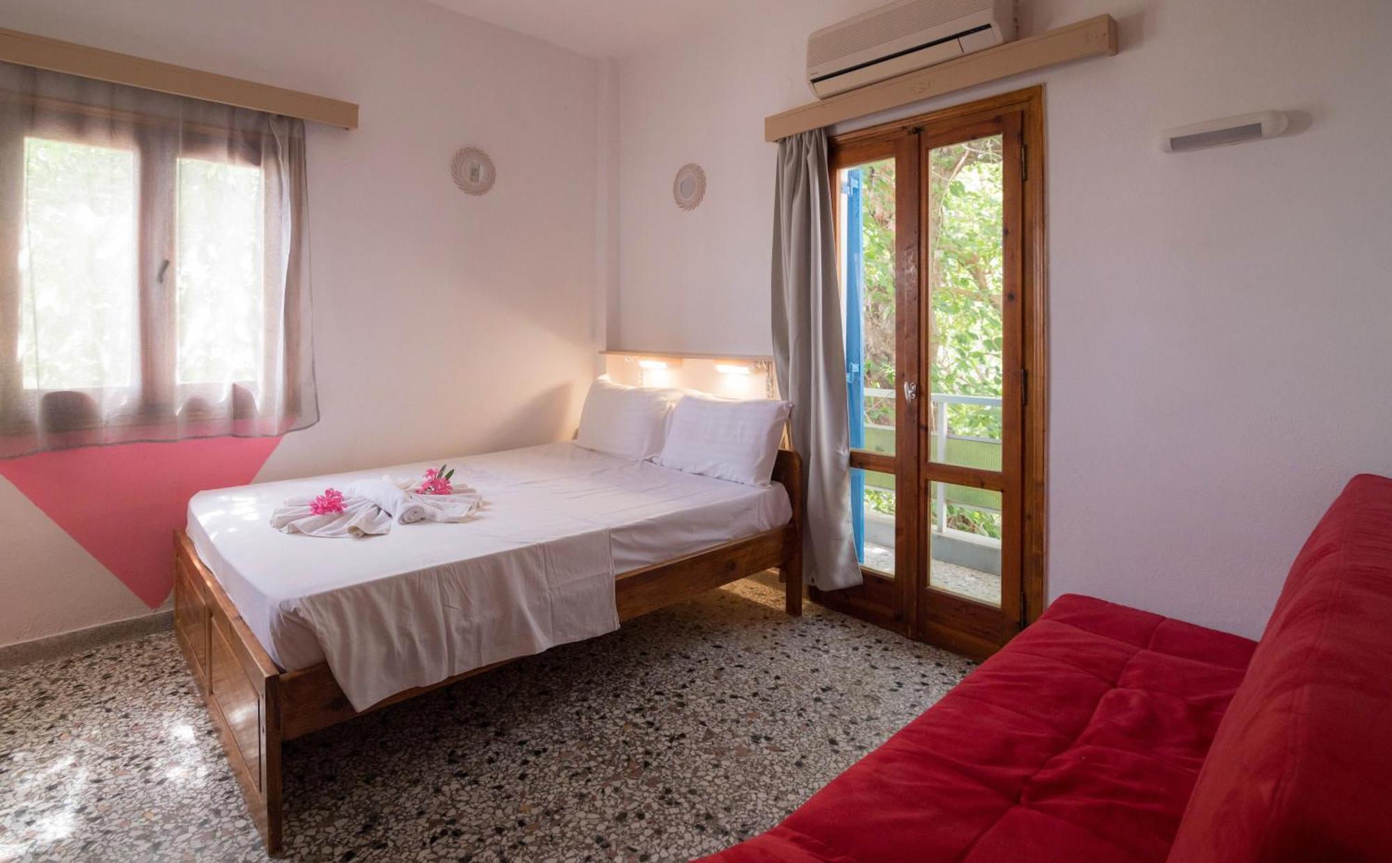 Minoa Sea Rooms ชูสท์ซูโรส ภายนอก รูปภาพ